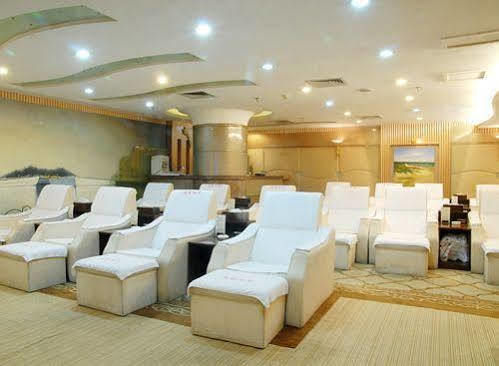 Royalty Hotel Shenzhen Esterno foto